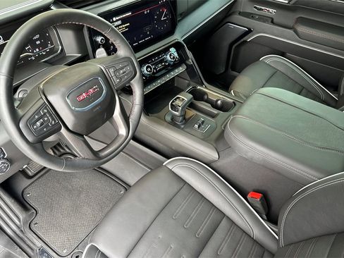 Used 2025 GMC Sierra 1500 AT4X image 10