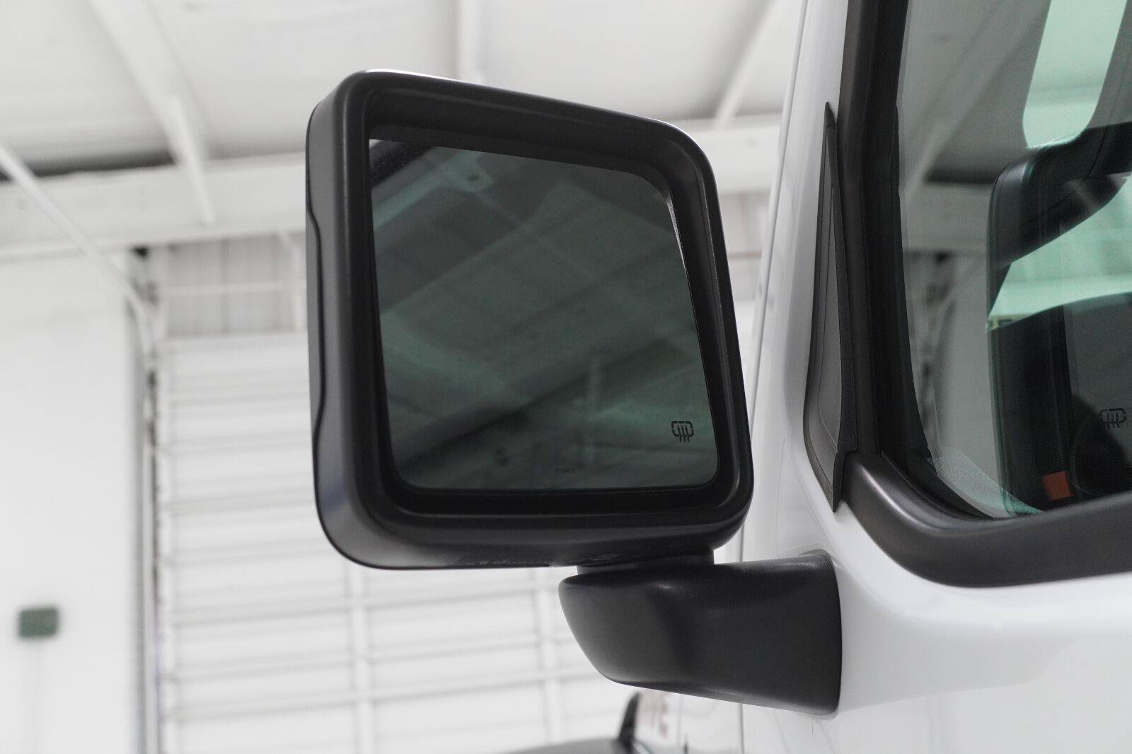 Used 2026 Jeep Gladiator Mojave AWD/4WD image 33