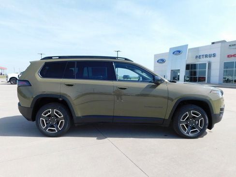 New 2026 Jeep Cherokee Limited image 7