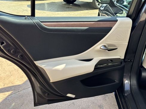 Certified 2025 Lexus ES 350 w/ Premium Package FWD image 25