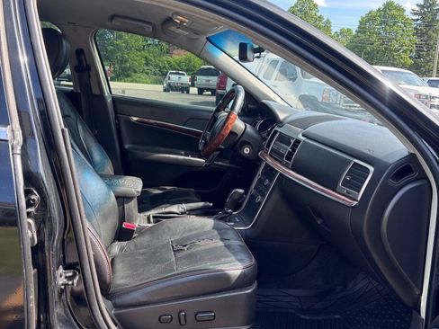 Used 2012 Lincoln MKZ FWD image 12