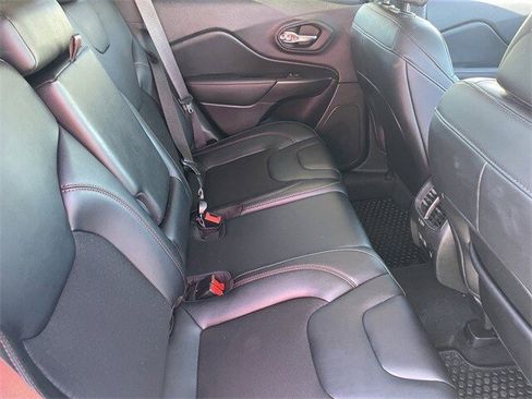 Used 2022 Jeep Cherokee Trailhawk w/ Comfort/Convenience Group image 14