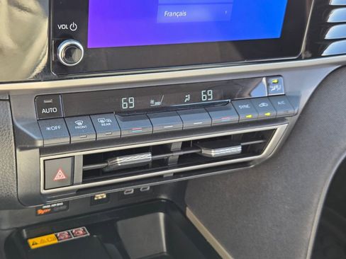 Used 2025 Toyota Camry LE image 19