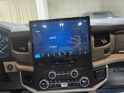 Used 2024 Ford Expedition Max Limited image 22