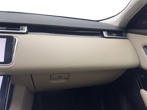 Used 2022 Land Rover Range Rover Velar R-Dynamic S image 59