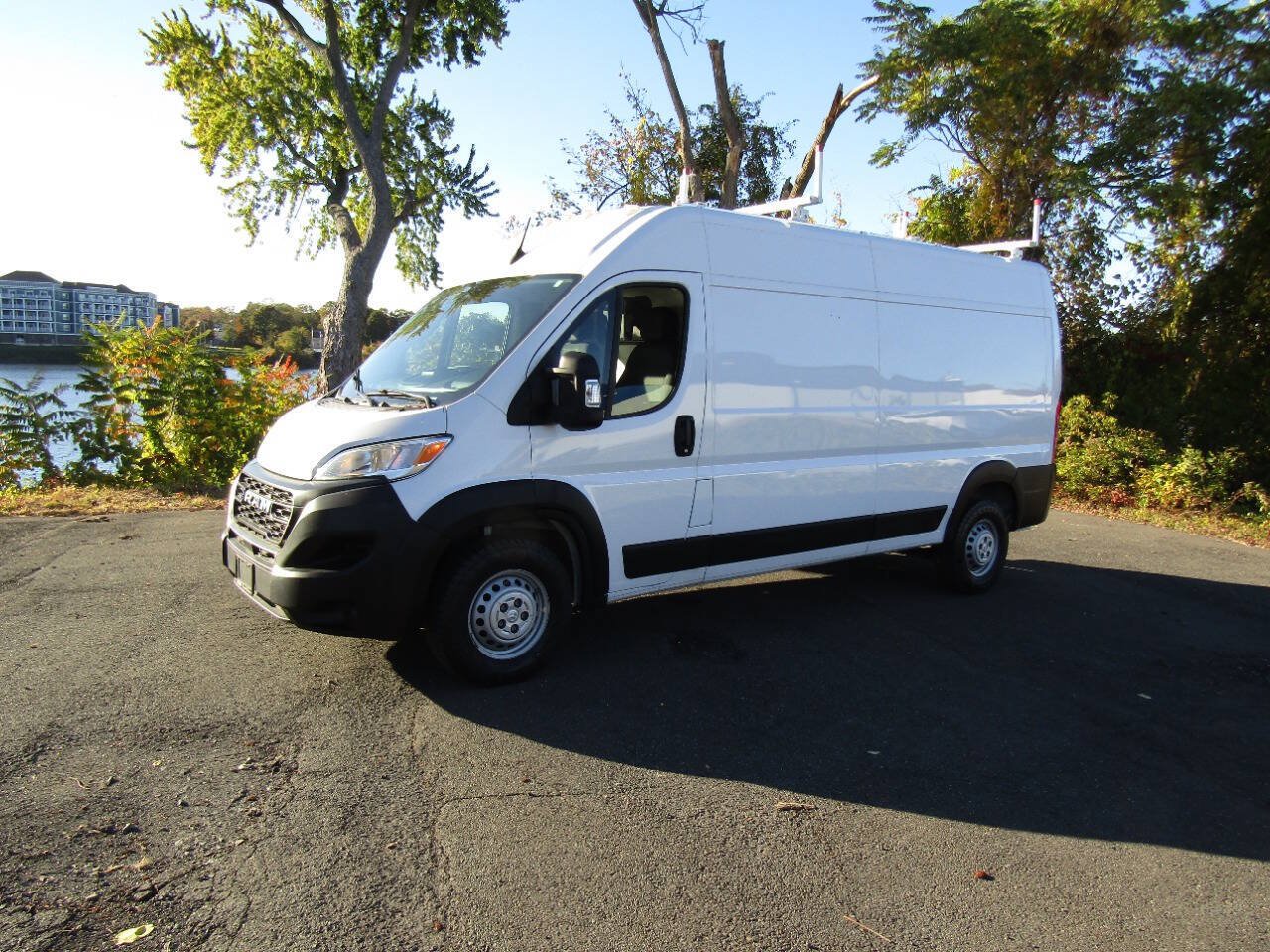 Used 2025 RAM ProMaster 2500 FWD image 2