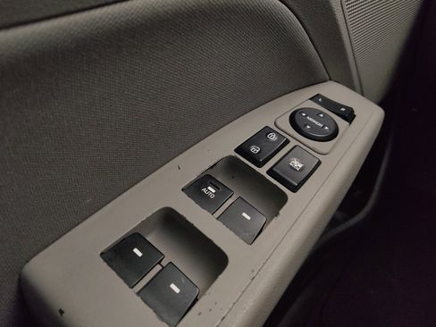 Used 2020 Hyundai Elantra Value Edition w/ Cargo Package (C1) image 27