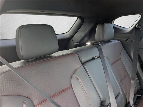 Used 2025 Chevrolet Blazer RS FWD image 17