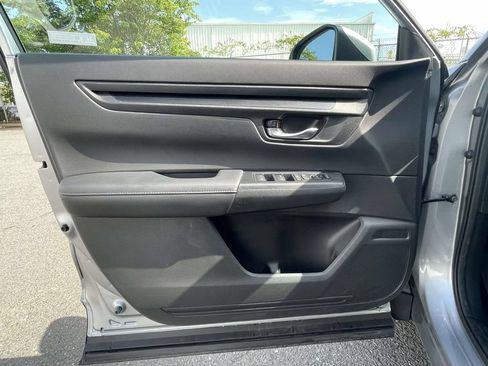 Used 2023 Honda CR-V LX image 15