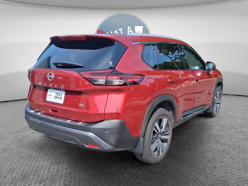 Used 2023 Nissan Rogue SL w/ SL Premium Package FWD image 3