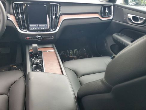 Certified 2025 Volvo V60 B5 Cross Country Plus AWD/4WD image 14