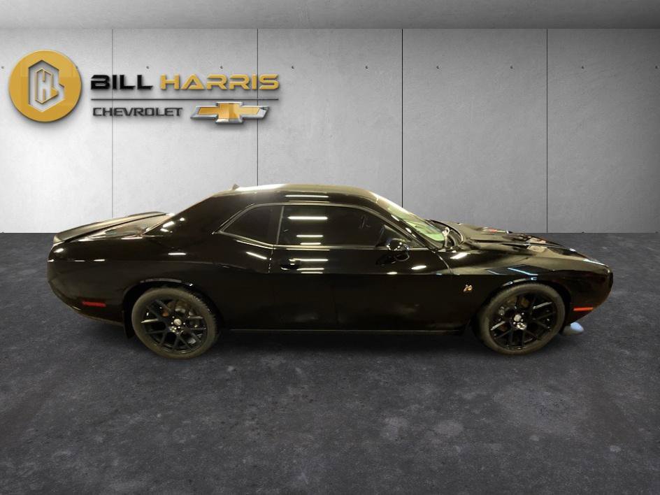 Used 2015 Dodge Challenger R/T Scat Pack RWD image 10