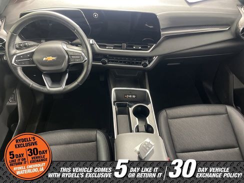 Certified 2025 Chevrolet Equinox LT w/ Convenience Package II AWD/4WD image 17