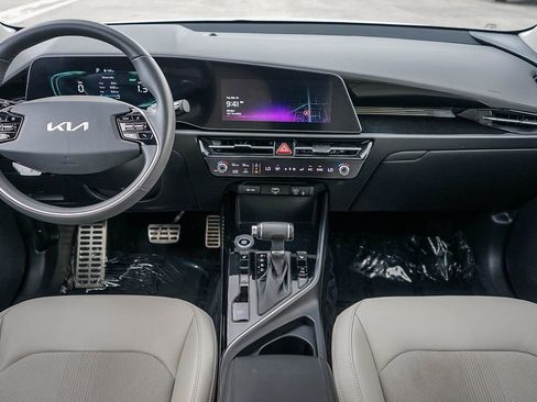 Used 2023 Kia Niro EX Touring image 13