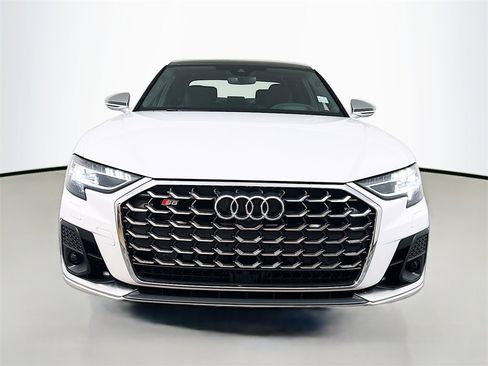 New 2025 Audi S8 4.0T image 2