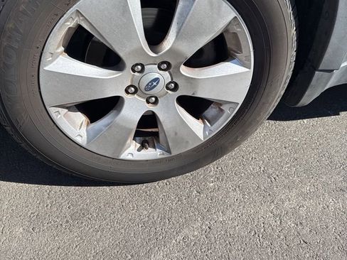 Used 2012 Subaru Outback 2.5i Limited image 10