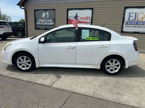Used 2011 Nissan Sentra 2.0 SR FWD image 8