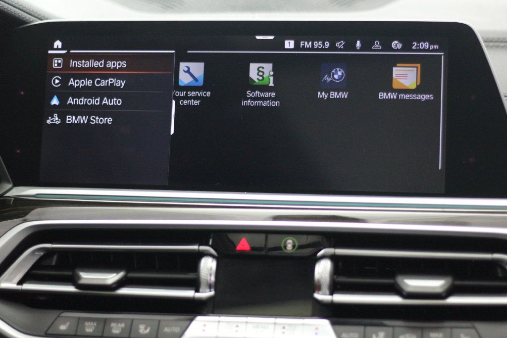 Used 2020 BMW X7 xDrive40i w/ Cold Weather Package AWD/4WD image 23