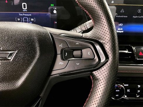 Used 2025 Chevrolet TrailBlazer RS w/ Convenience Package image 25