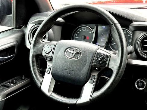 Used 2019 Toyota Tacoma TRD Off-Road AWD/4WD image 30
