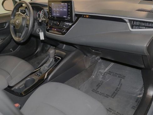Used 2022 Toyota Corolla LE image 62