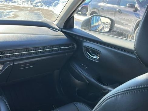 Used 2025 Honda HR-V EX-L image 24
