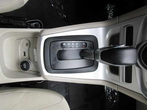 Used 2019 Ford Fiesta SE image 17