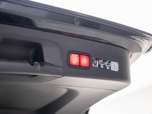 New 2026 Mercedes-Benz GLS 450 4MATIC image 33