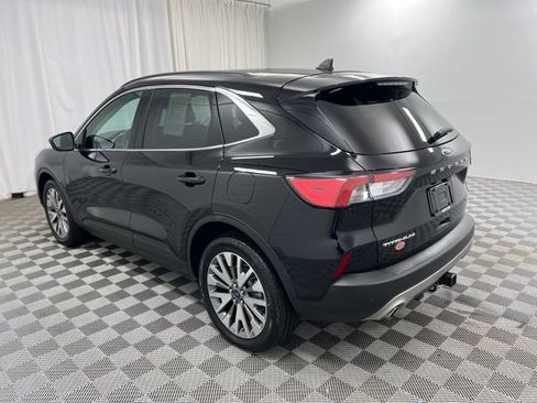 Used 2022 Ford Escape Titanium w/ Class II Trailer Tow Package image 4