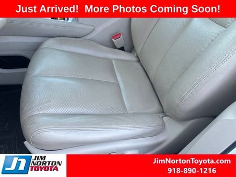 Used 2017 Nissan Murano SL w/ Cargo Package FWD image 9