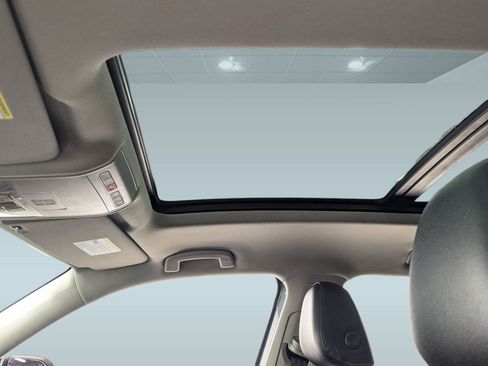 Used 2019 Volkswagen Atlas SEL image 12