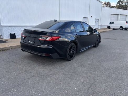Used 2025 Toyota Camry SE image 14