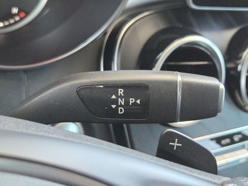 Used 2019 Mercedes-Benz GLC 300 image 27