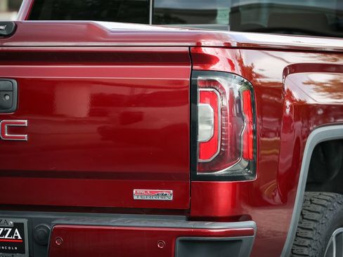 Used 2018 RAM 1500 Laramie w/ Convenience Group AWD/4WD image 30