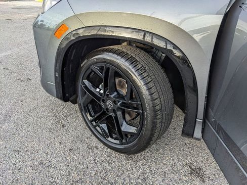 New 2026 Volkswagen Tiguan SE R-Line image 30