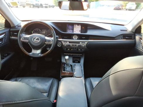Used 2016 Lexus ES 350 w/ Luxury Package w/Wood Trim FWD image 20