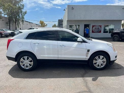 Used 2012 Cadillac SRX Luxury image 3