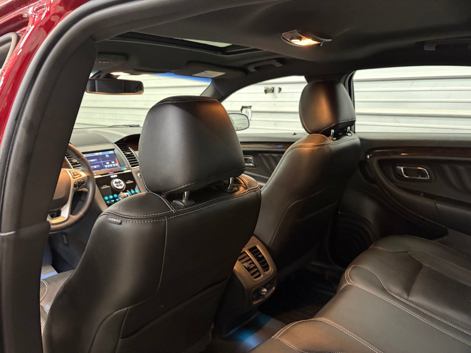 Used 2013 Ford Taurus Limited FWD image 25