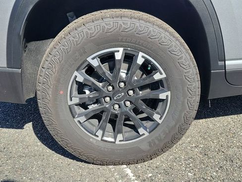 New 2026 Chevrolet Traverse Z71 w/ Driver Confidence Package image 5