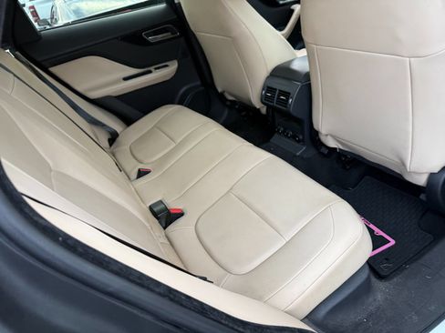 Used 2018 Jaguar F-PACE Premium AWD/4WD image 7