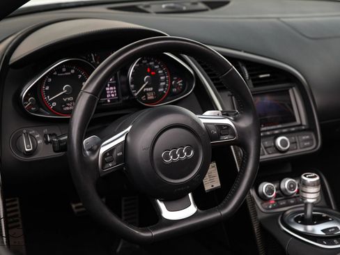 Used 2011 Audi R8 V10 AWD/4WD image 29