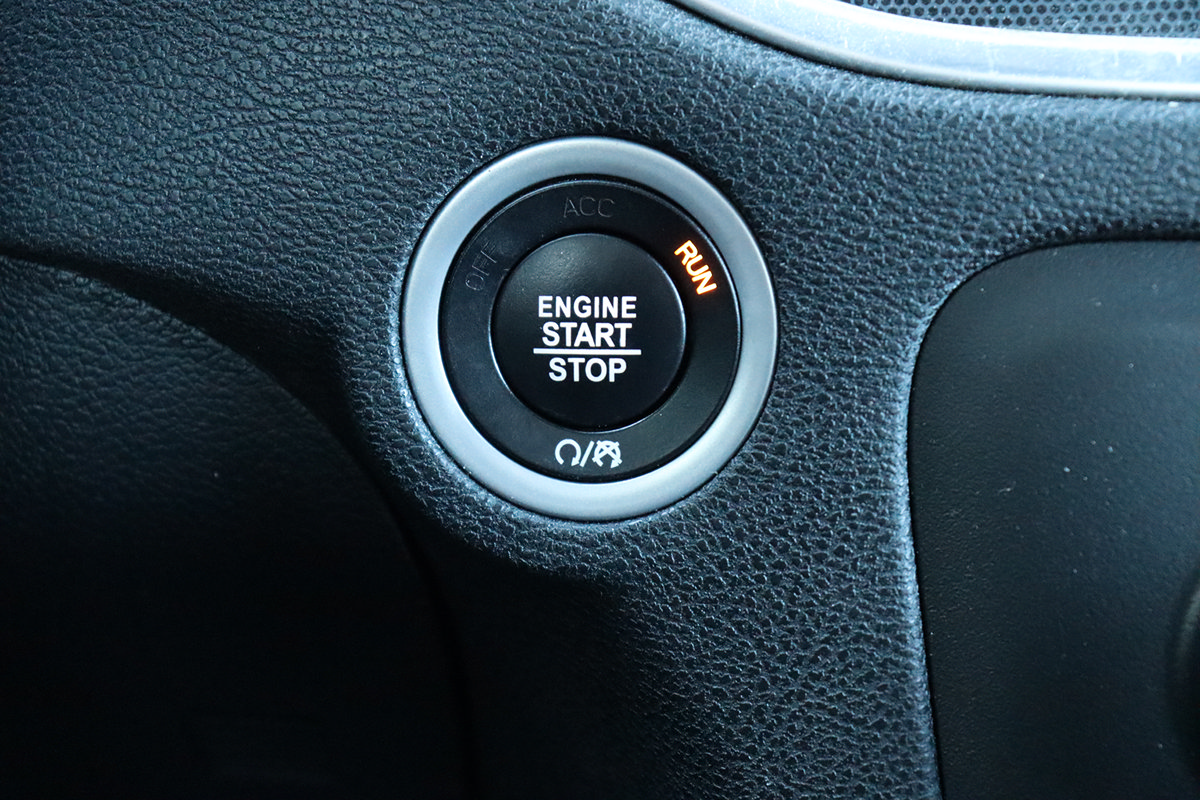 Used 2018 Dodge Charger R/T w/ Plus Group RWD image 39