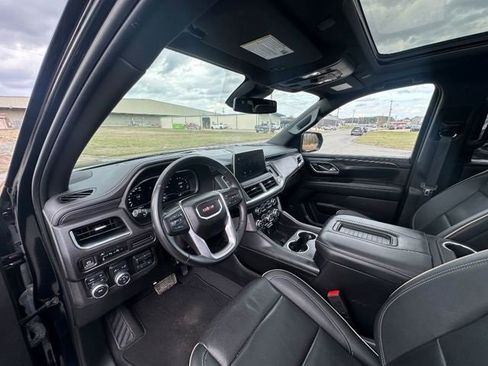 Used 2023 GMC Yukon XL SLT w/ Max Trailering Package image 11