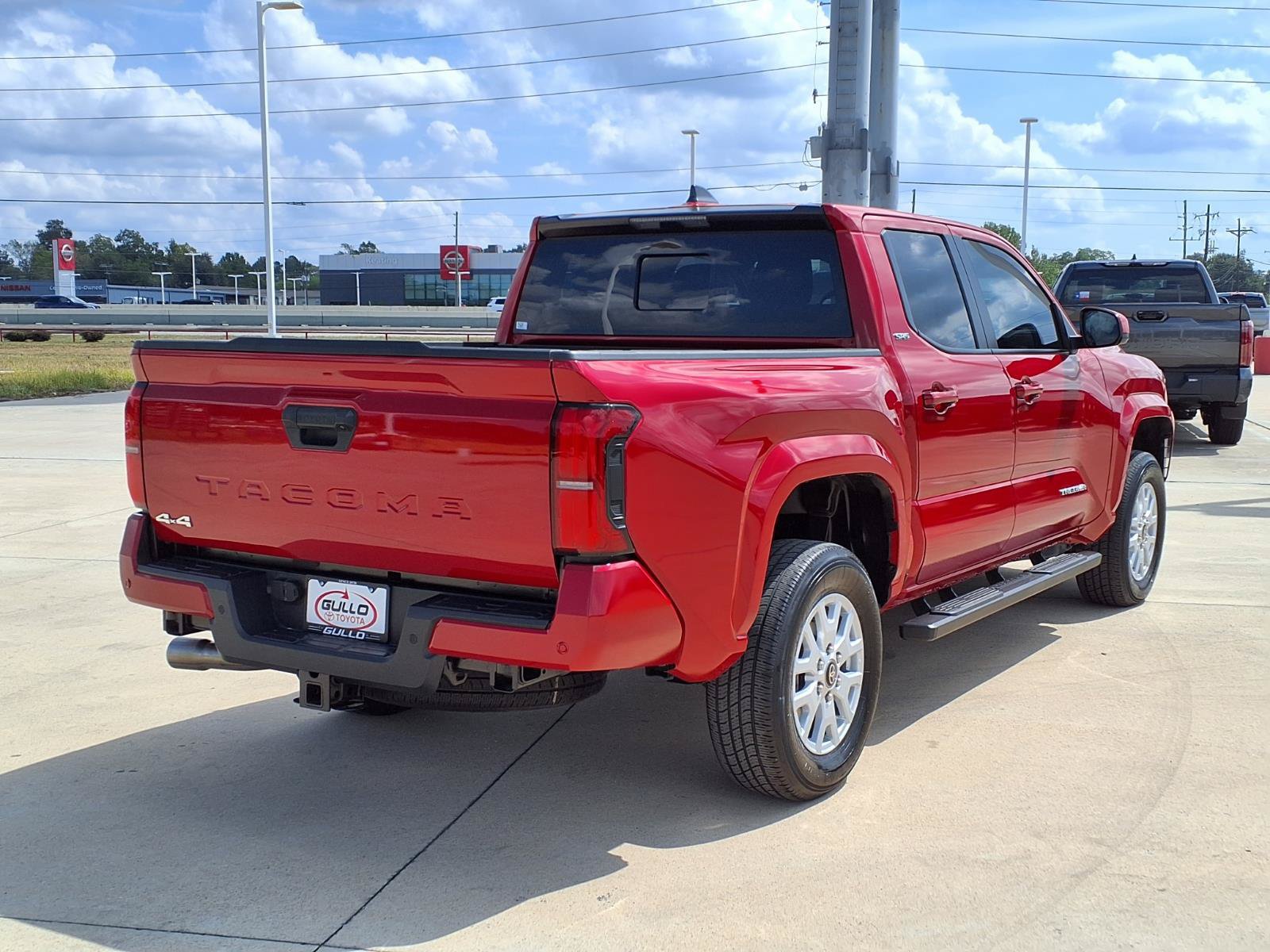 Certified 2025 Toyota Tacoma SR5 w/ SR5 Upgrade Package AWD/4WD image 6