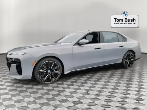 New 2025 BMW 760i xDrive 760i xDrive image 2