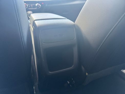 Used 2025 Chevrolet Trax LT image 23