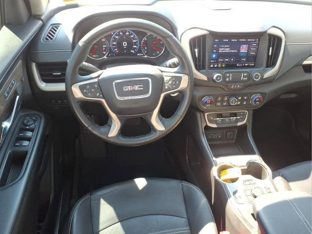 Used 2023 GMC Terrain Denali w/ Denali Premium Package AWD/4WD image 10