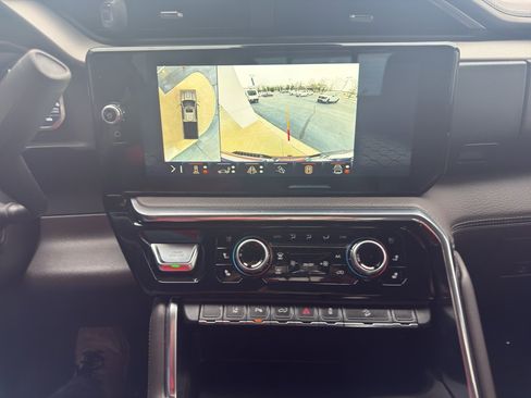 Used 2024 GMC Sierra 2500 Denali w/ Denali Reserve Package image 18