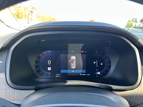 Used 2023 Volvo S90 B6 Ultimate image 21