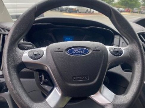 Used 2018 Ford Transit 150 XL image 24